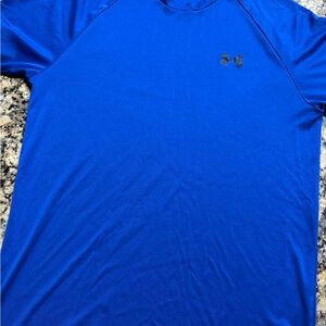 Under Armour Men's drift small Vibrant Blue Tee
